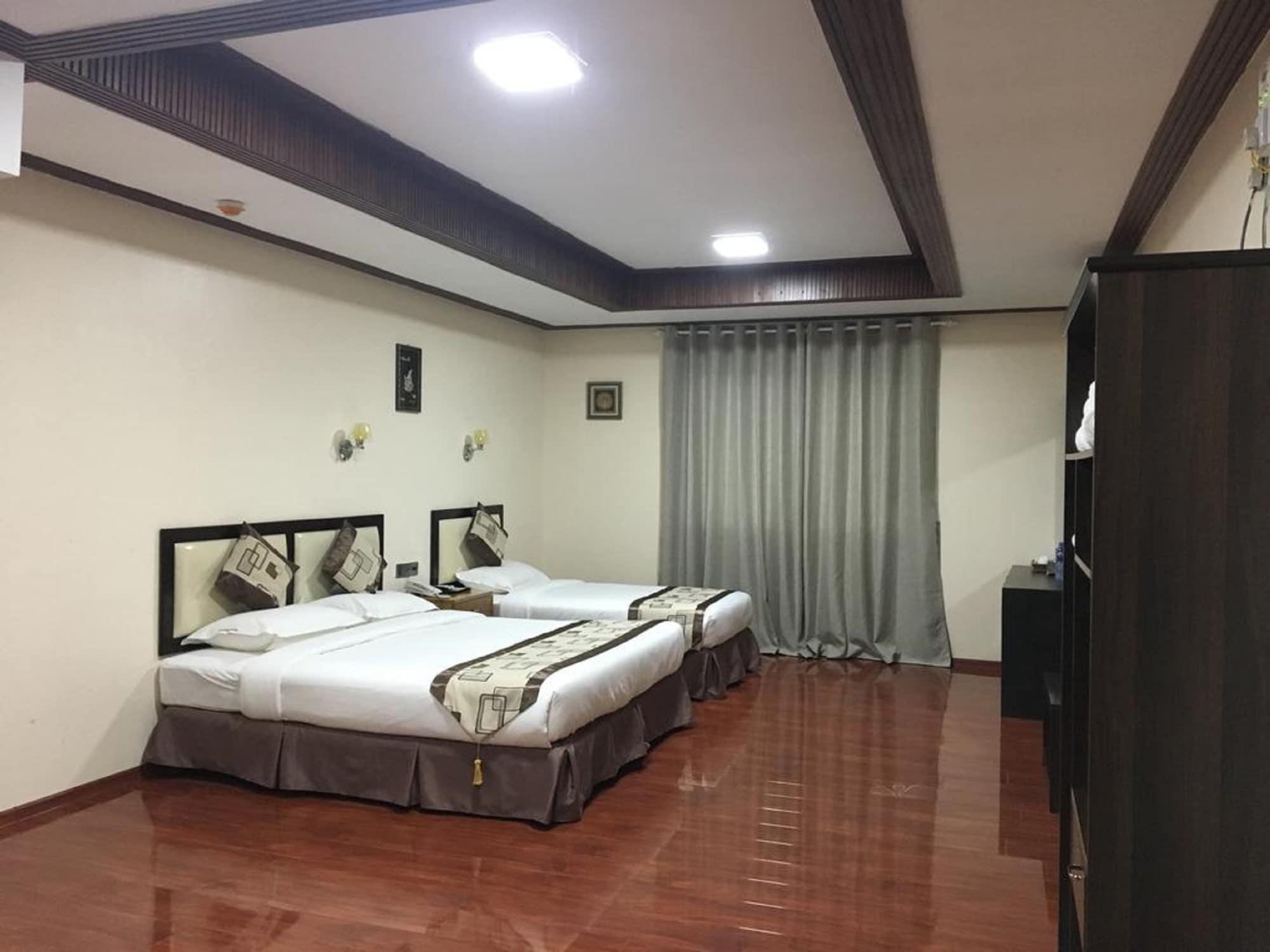 מנדלאי Hotel Yadanar Oo מראה חיצוני תמונה