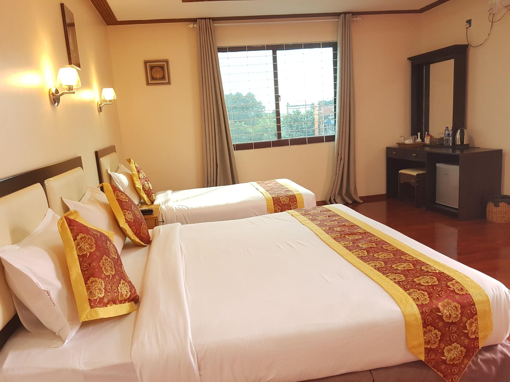 מנדלאי Hotel Yadanar Oo מראה חיצוני תמונה