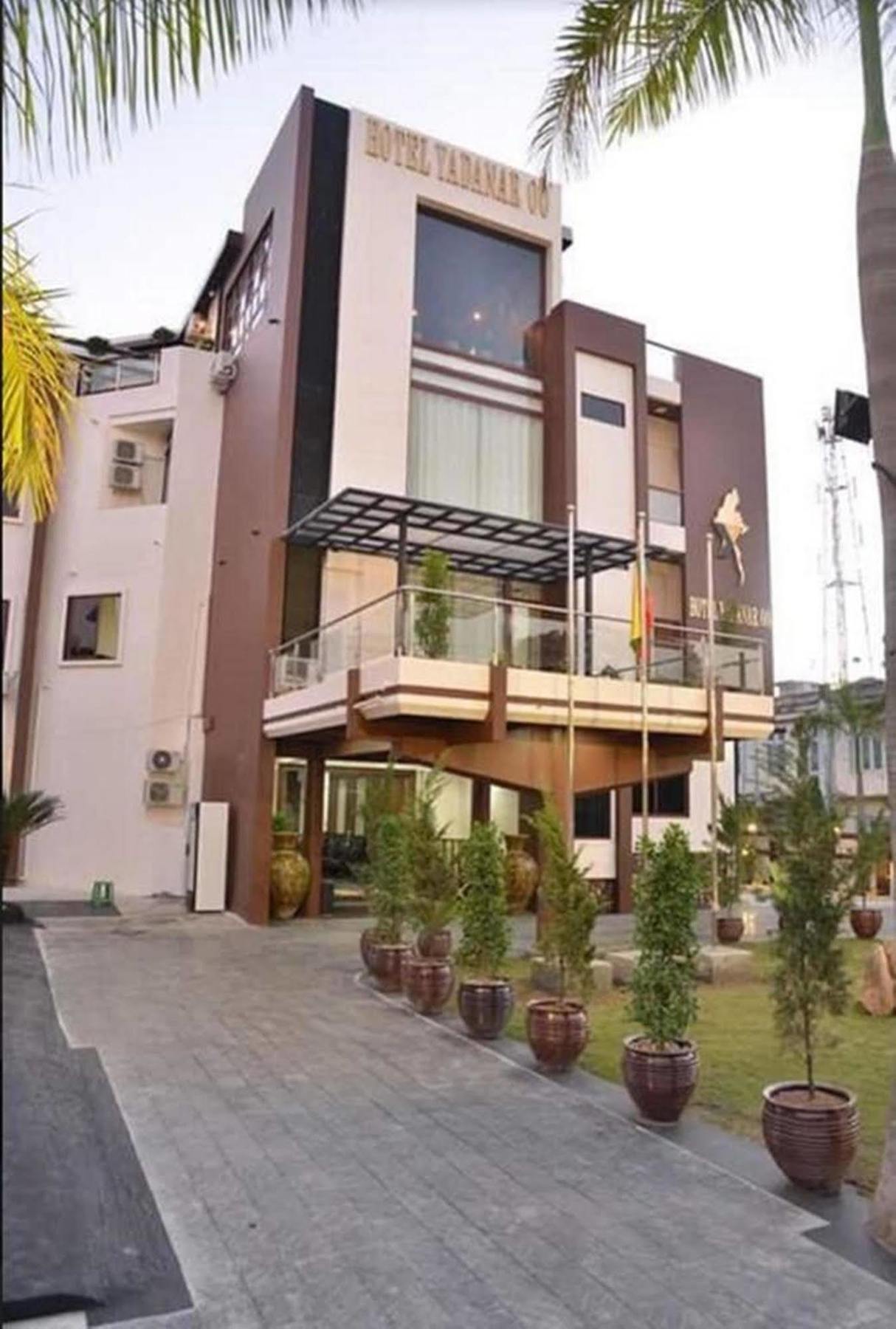 מנדלאי Hotel Yadanar Oo מראה חיצוני תמונה