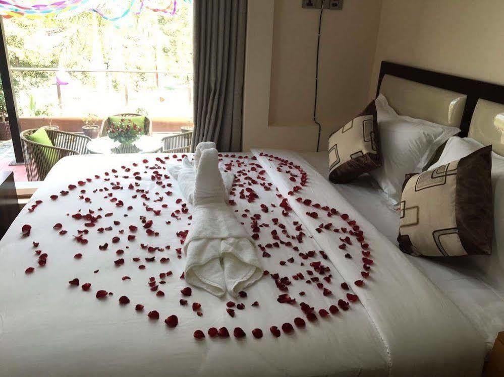 מנדלאי Hotel Yadanar Oo מראה חיצוני תמונה