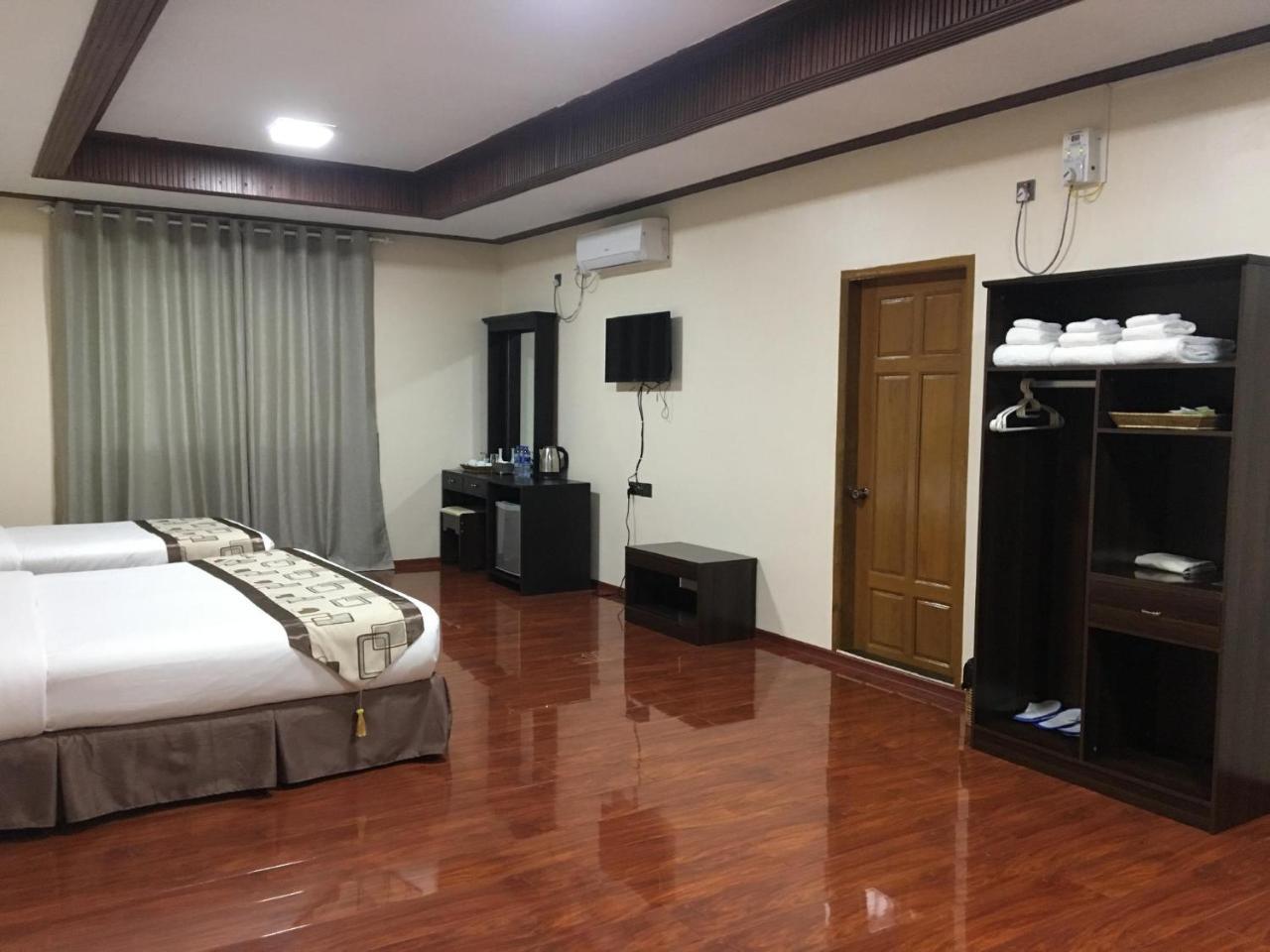 מנדלאי Hotel Yadanar Oo מראה חיצוני תמונה