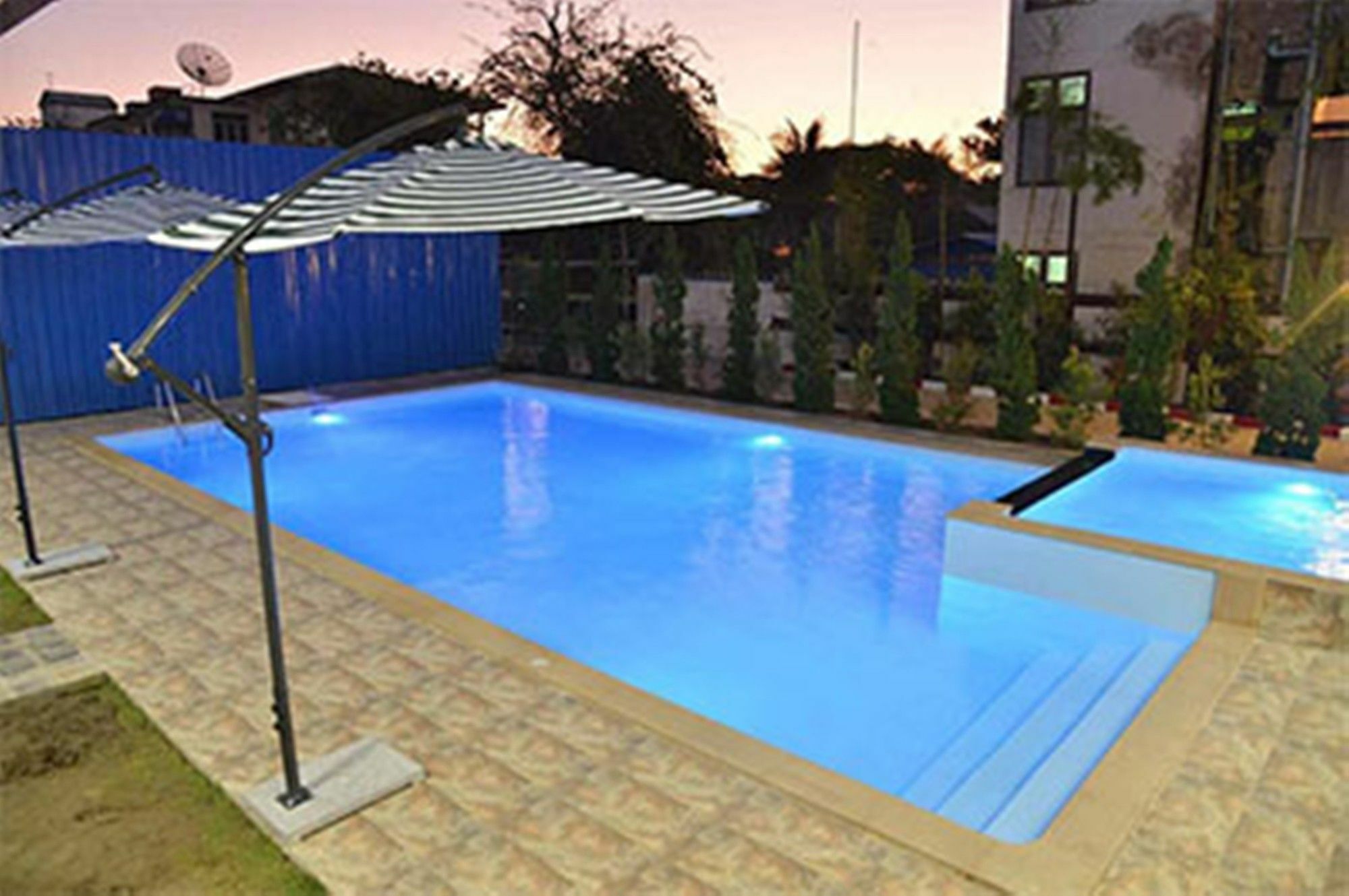 מנדלאי Hotel Yadanar Oo מראה חיצוני תמונה